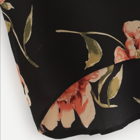 SHEIN Top NWOT - Picture 2 of 8